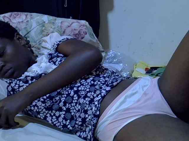 Cute-aliyah webcam