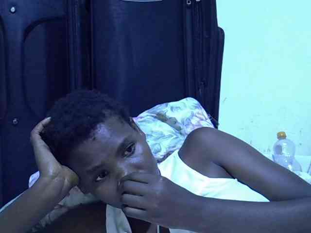 Cute-aliyah webcam