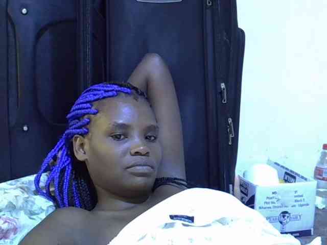 Cute-aliyah webcam