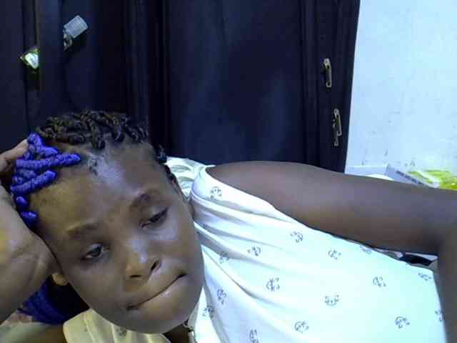 Cute-aliyah webcam