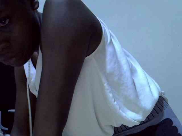 Cute-aliyah webcam