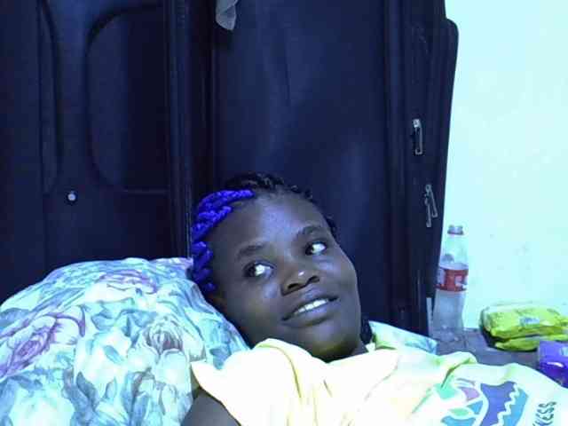 Cute-aliyah webcam
