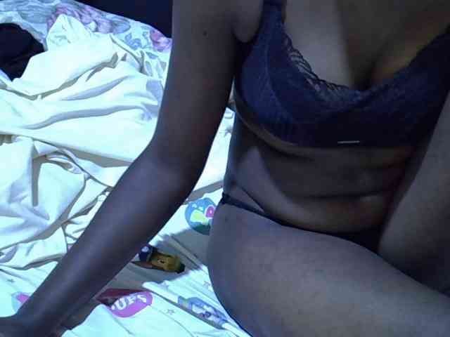 Cute-aliyah webcam