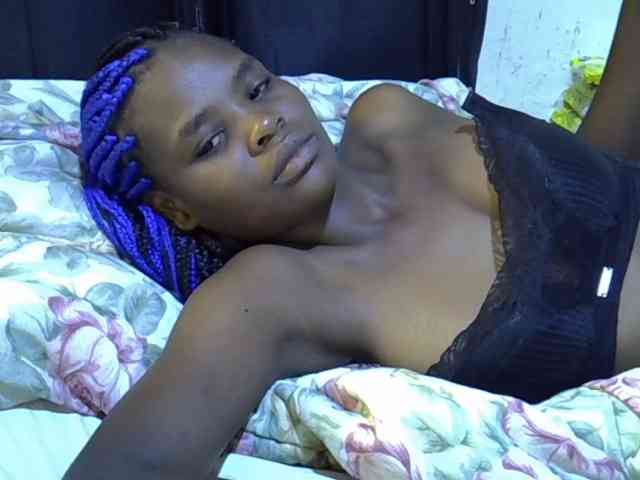Cute-aliyah webcam