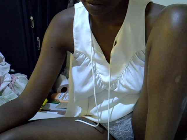 Cute-aliyah webcam