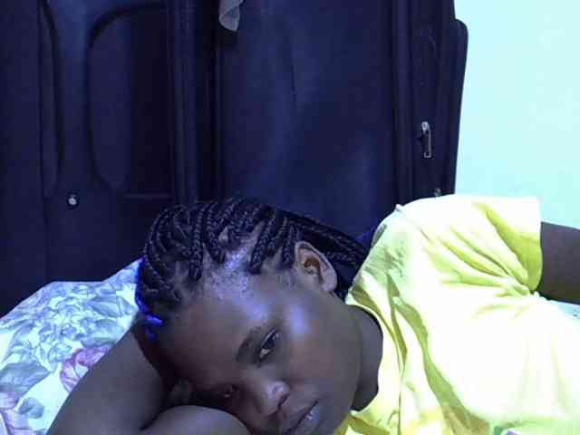Cute-aliyah webcam