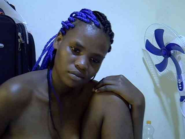 Cute-aliyah webcam