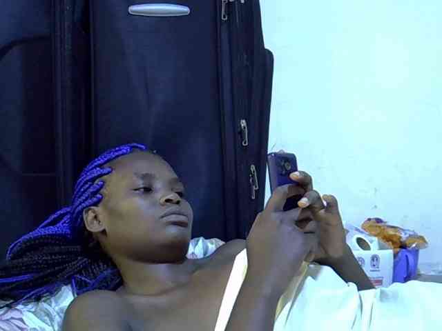 Cute-aliyah webcam