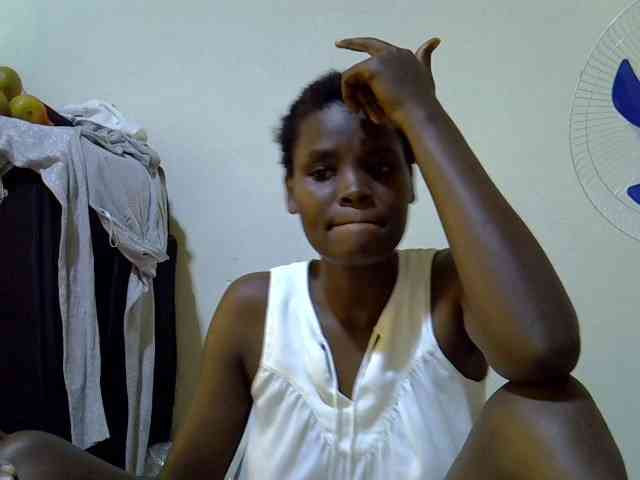 Cute-aliyah webcam