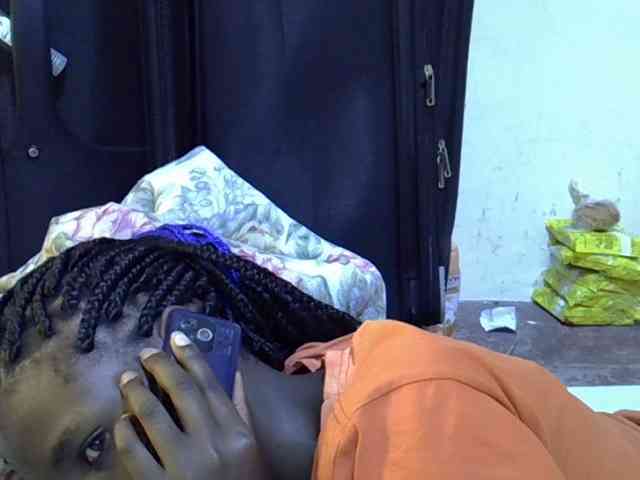 Cute-aliyah webcam