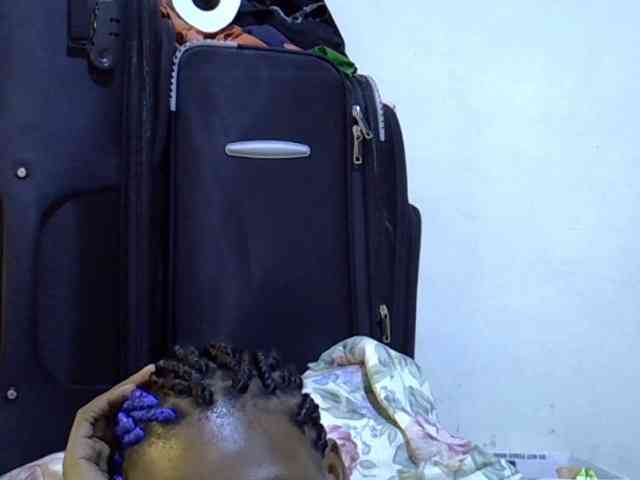 Cute-aliyah webcam