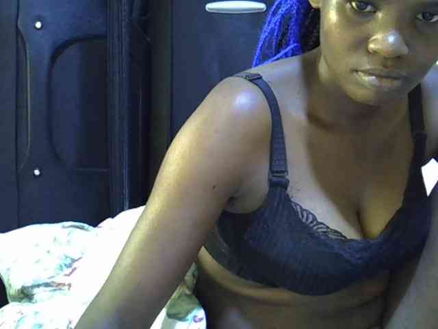 Cute-aliyah webcam