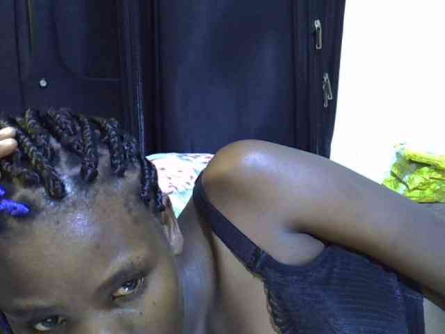 Cute-aliyah webcam