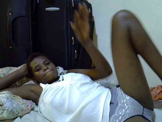 Cute-aliyah webcam