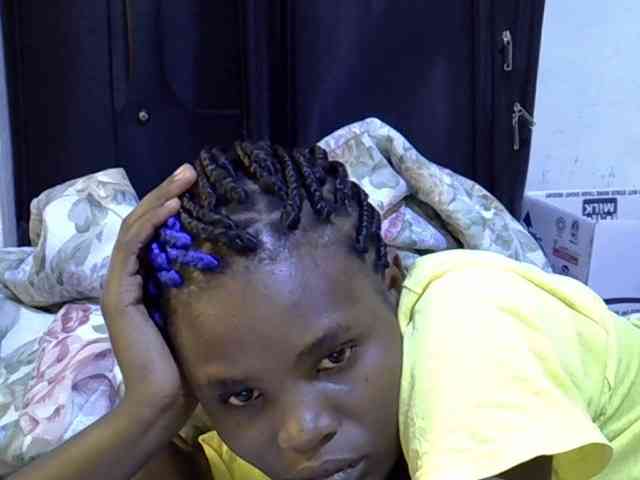Cute-aliyah webcam