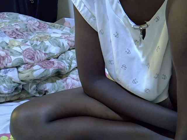 Cute-aliyah webcam