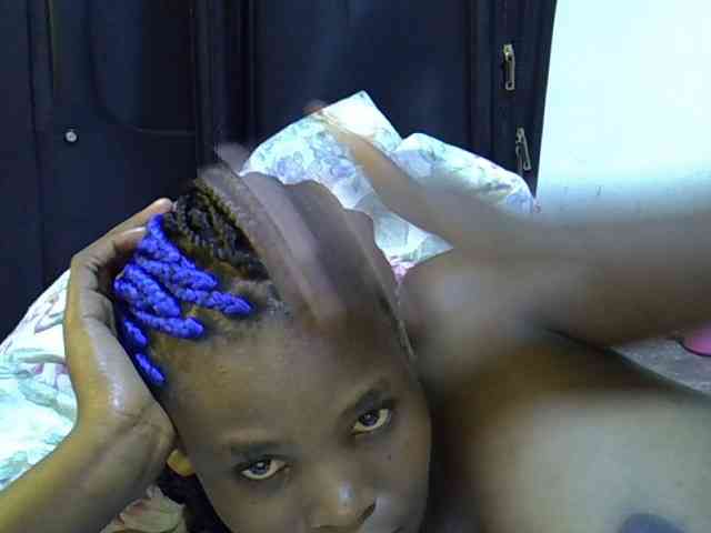 Cute-aliyah webcam