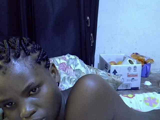 Cute-aliyah webcam
