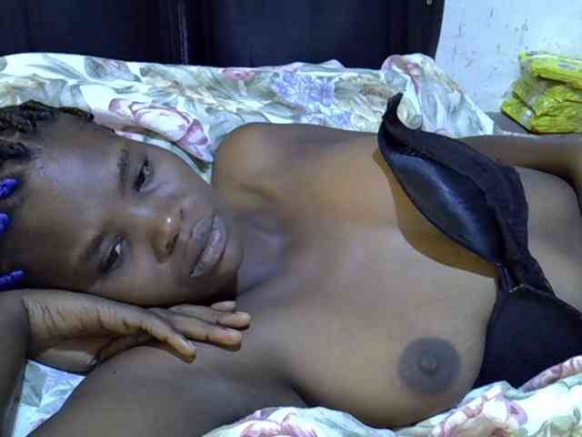 Cute-aliyah webcam