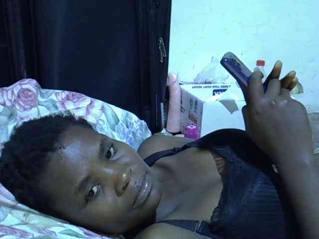 Cute-aliyah webcam