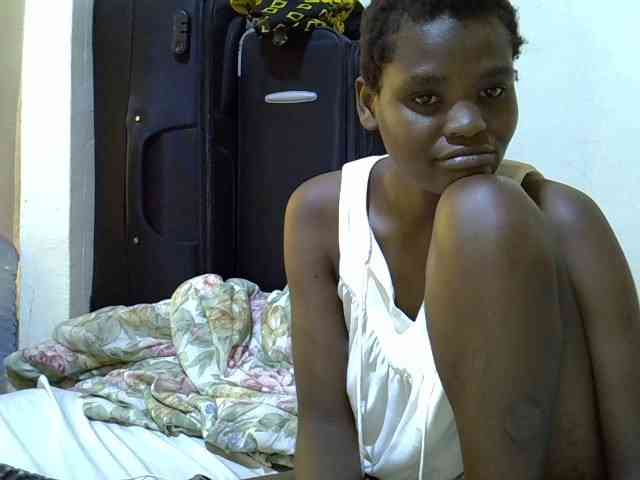 Cute-aliyah webcam
