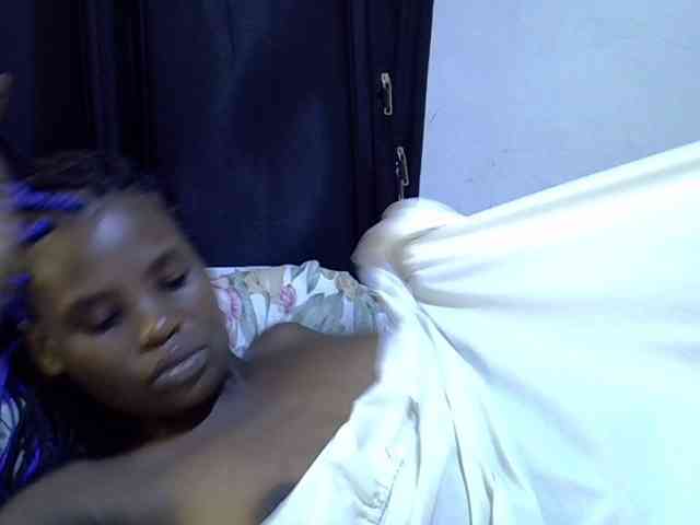 Cute-aliyah webcam