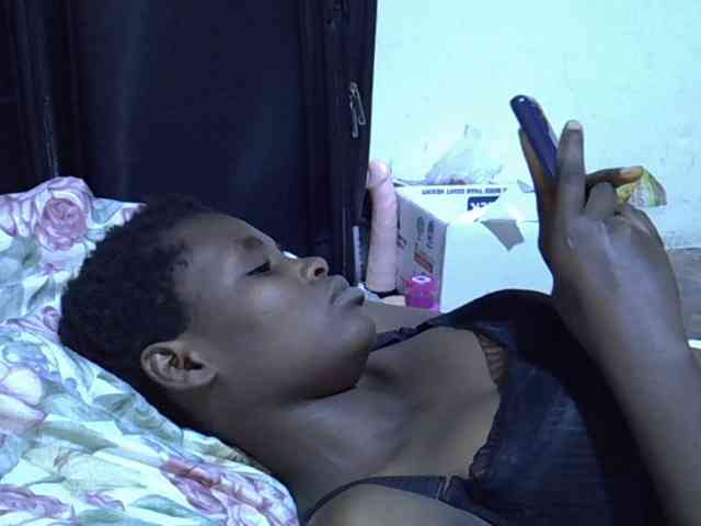 Cute-aliyah webcam