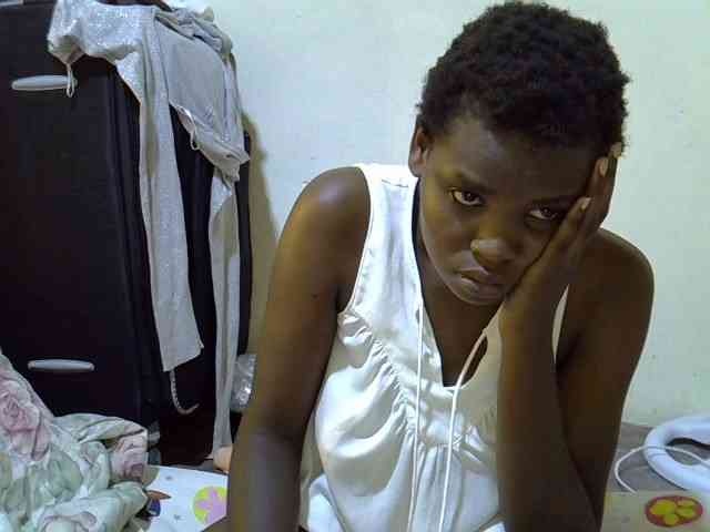 Cute-aliyah webcam