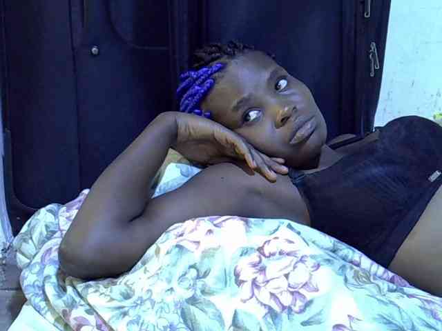 Cute-aliyah webcam