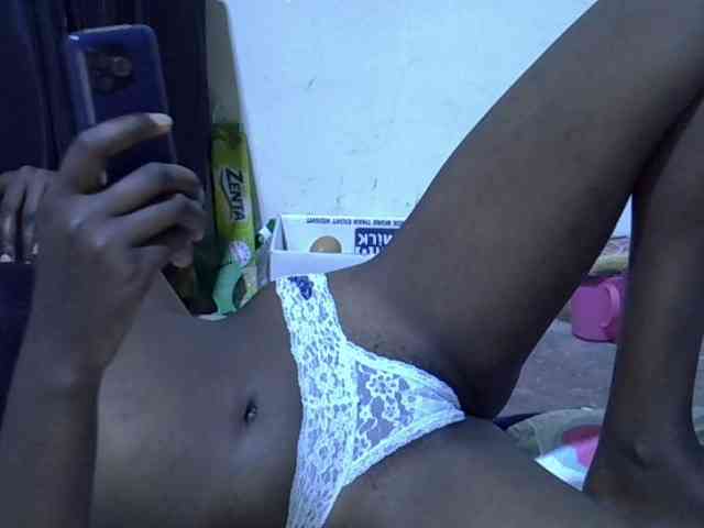 Cute-aliyah webcam