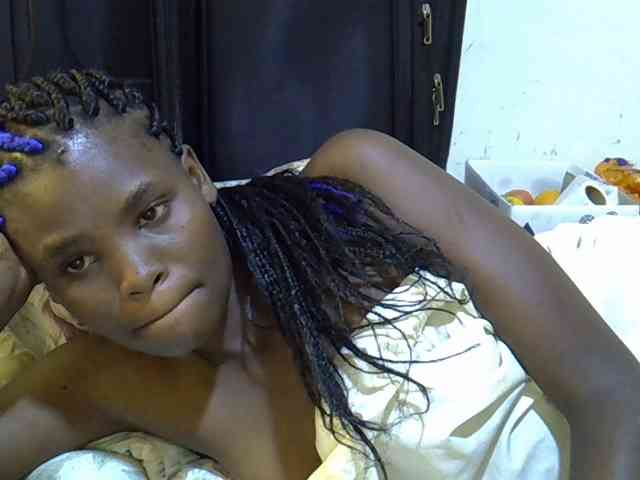 Cute-aliyah webcam
