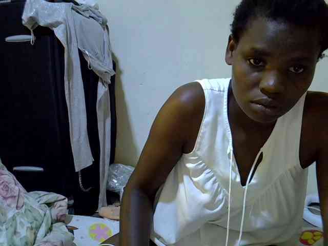 Cute-aliyah webcam