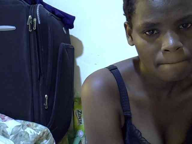 Cute-aliyah webcam