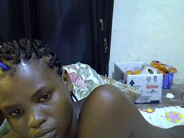 Cute-aliyah webcam