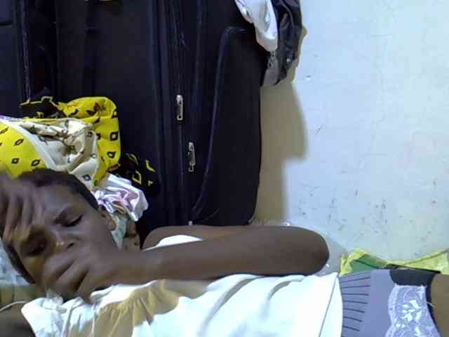 Cute-aliyah webcam