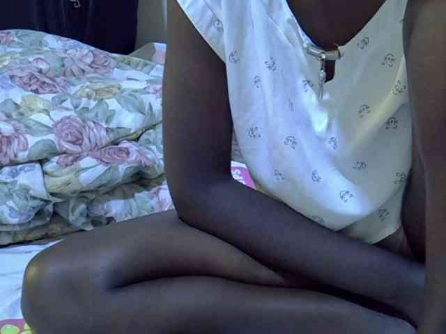 Cute-aliyah webcam