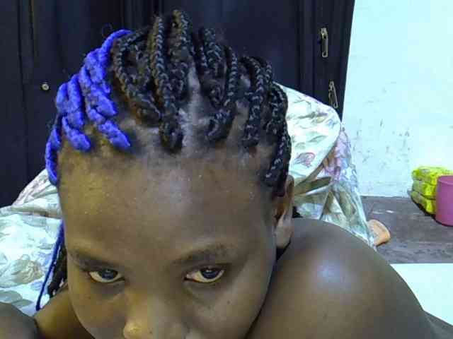 Cute-aliyah webcam