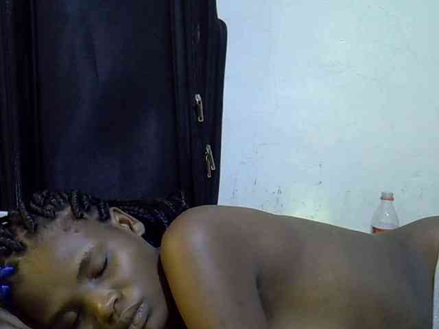 Cute-aliyah webcam