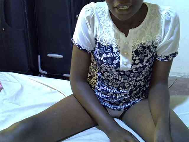 Cute-aliyah webcam