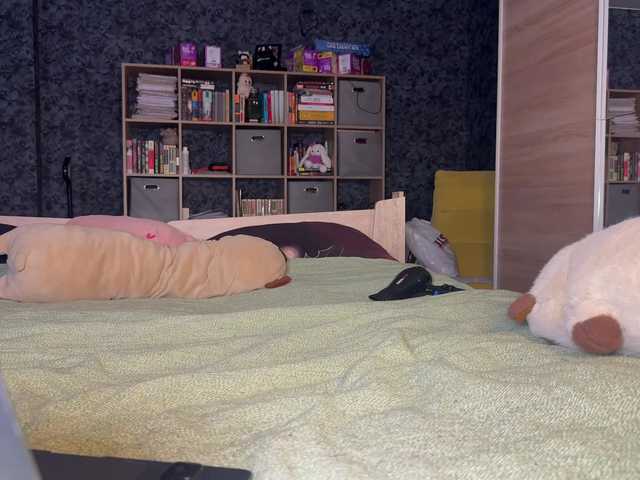 charmingaura1's BongaCams show and profile