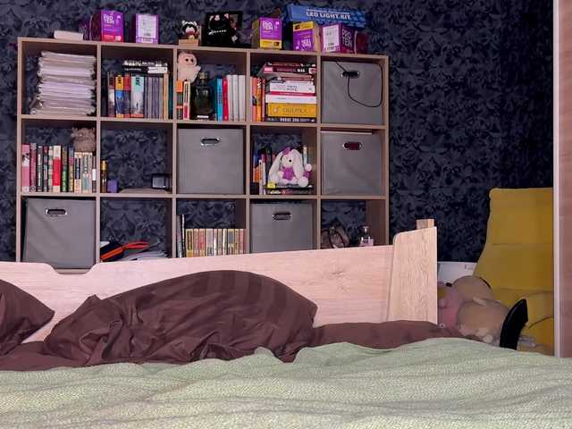 charmingaura1's BongaCams show and profile