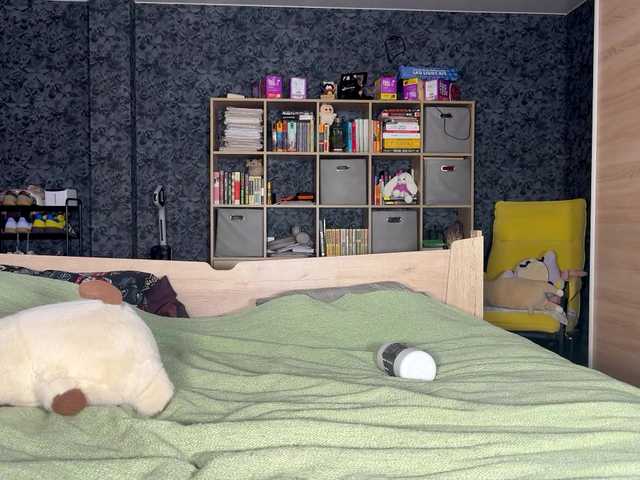 charmingaura1's BongaCams show and profile