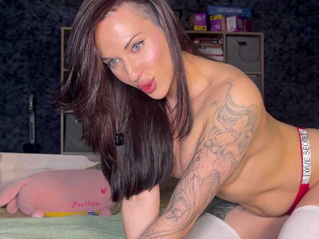 charmingaura1's BongaCams show and profile