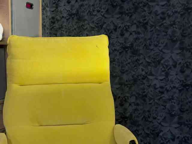 charmingaura1 webcam