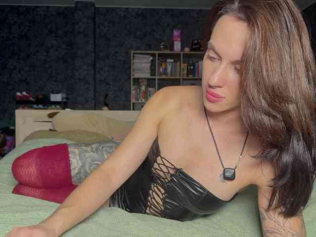 charmingaura1 webcam