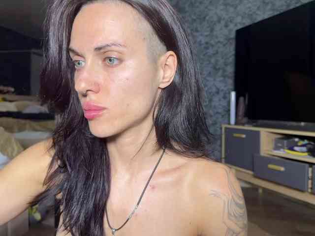 charmingaura1 webcam