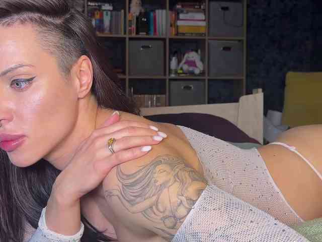 charmingaura1 webcam