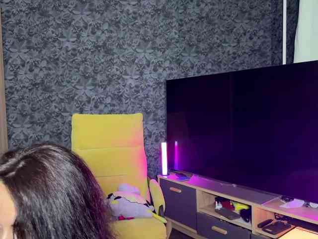charmingaura1 webcam