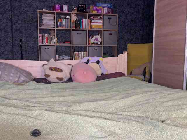 charmingaura1 webcam