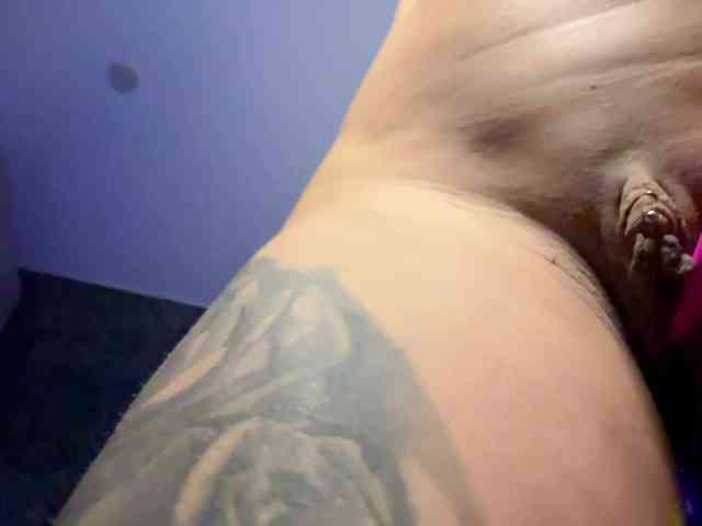 charmingaura1 webcam